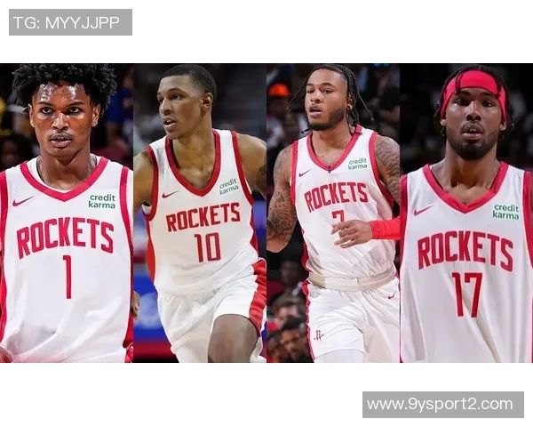 乔治上半场状态一般表现平平仅得10分1篮板2助攻三分球命中率尚可 乔治上半场状态一般表现平平仅得10分1篮板2助攻三分球命中率尚可