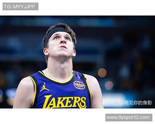 帕森斯:詹姆斯回归后里夫斯依然是湖人队的第二选择 帕森斯:詹姆斯回归后里夫斯依然是湖人队的第二选择