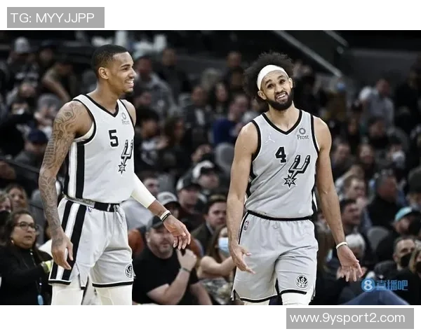 怀特称赞谢尔曼表现出色5中4助力球队获得10分的精彩时刻 怀特称赞谢尔曼表现出色5中4助力球队获得10分的精彩时刻